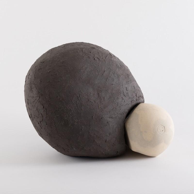 Sculpture gres noir Io